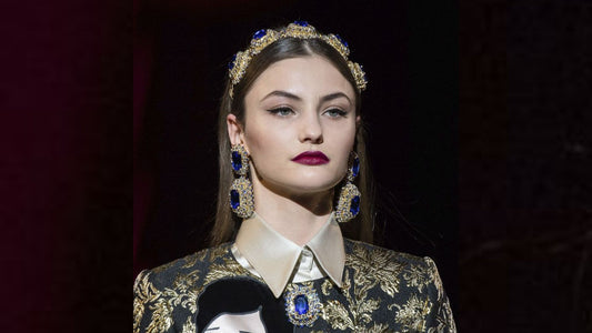 Accessorizing with Headbands: Chic and Versatile Options